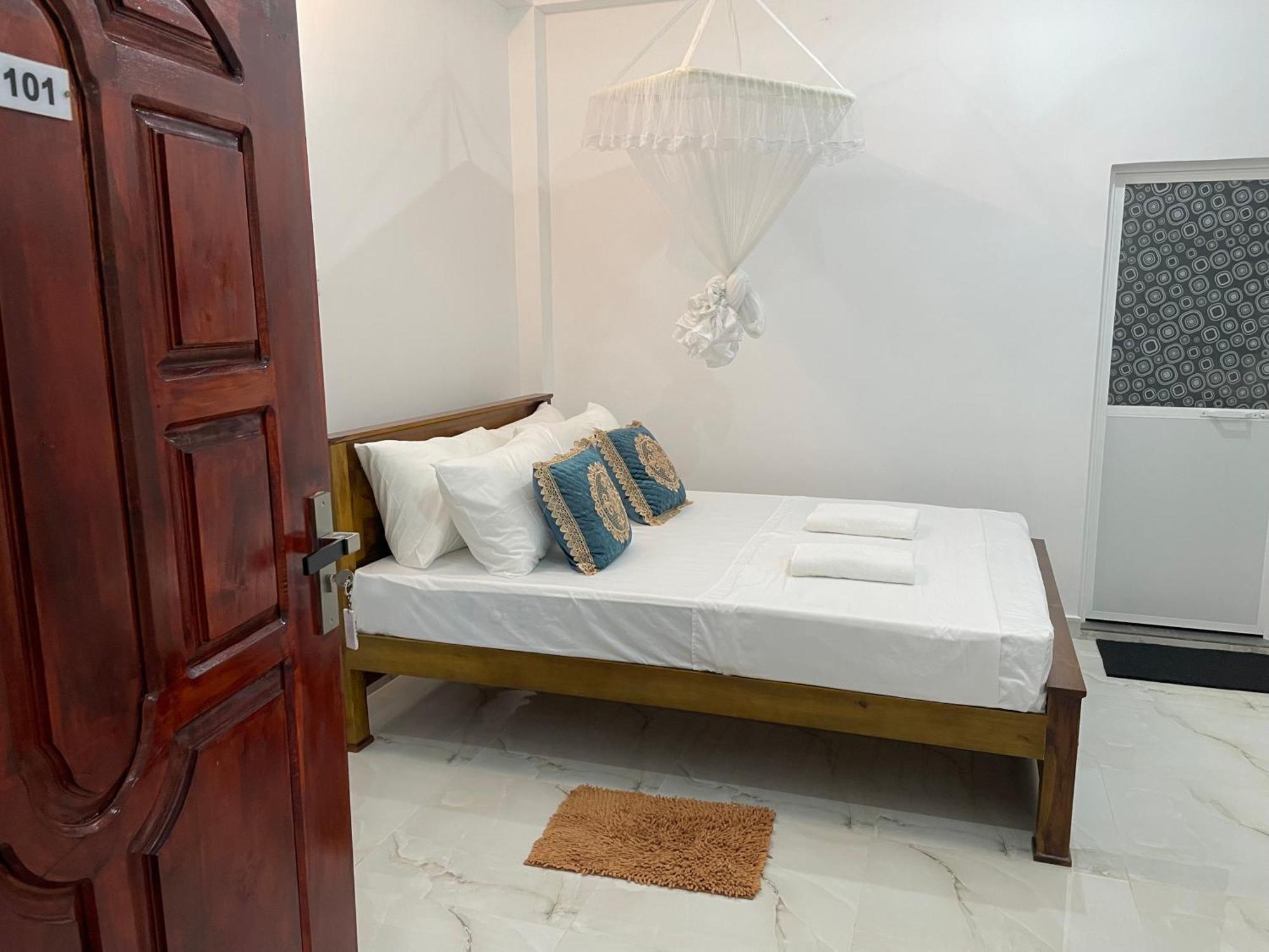 Kanthi Holiday Rest Homestay 米瑞莎 外观 照片